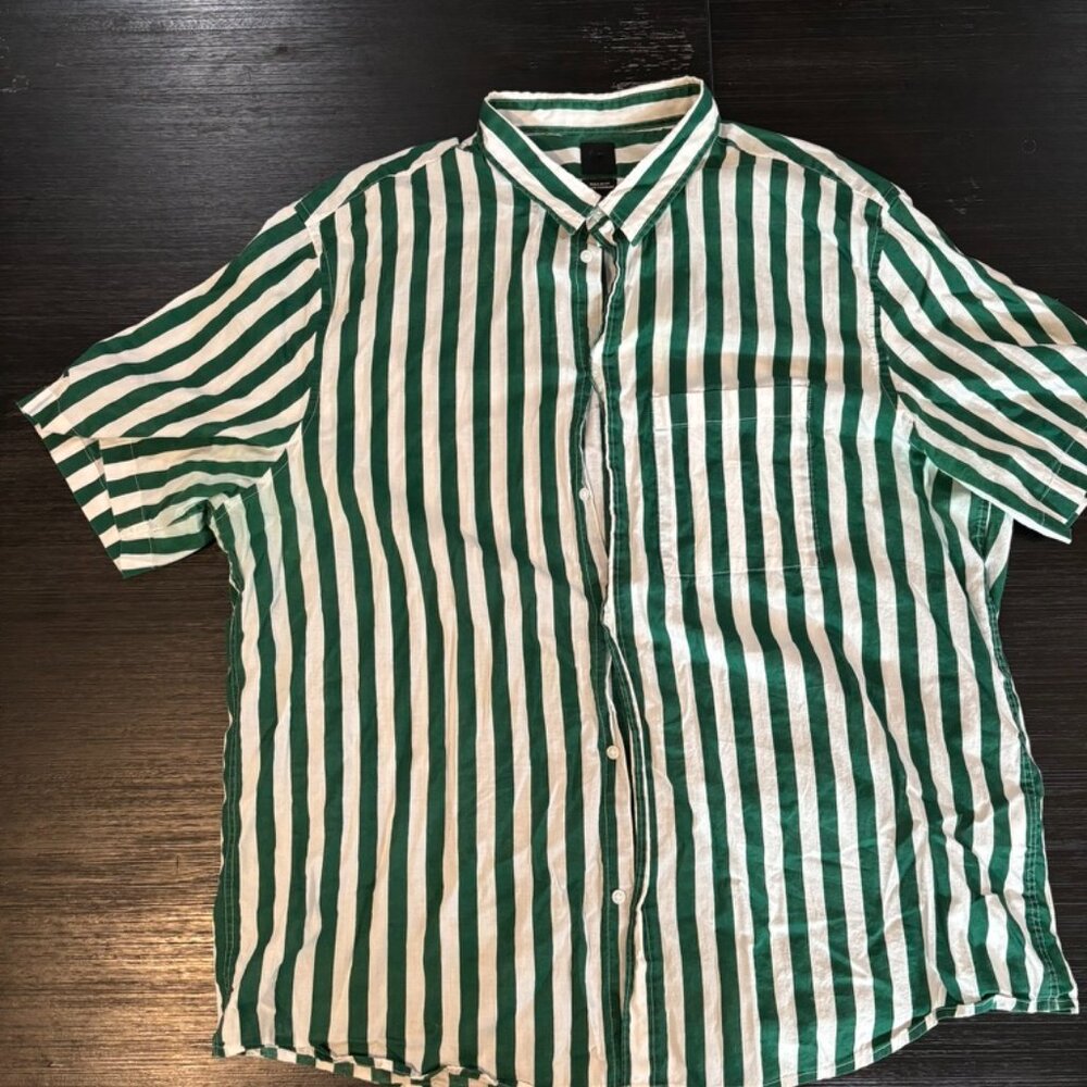 Regular Fit H&M green strip button up